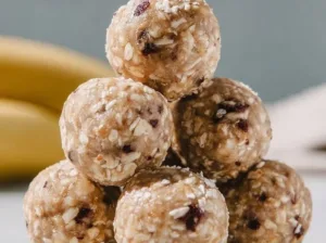 High-protein banana energy balls made with oats and nuts for a nutritious snack.