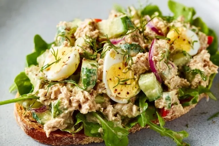 High-protein tuna salad without mayo in a fresh bowl with vegetables