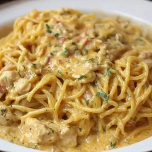 Crock Pot Cheesy Chicken Spaghetti cheesy chicken spaghetti Crock Pot Cheesy Chicken Spaghetti crock pot cheesy chicken spaghetti 2026 06 06 172119 1024x683 1